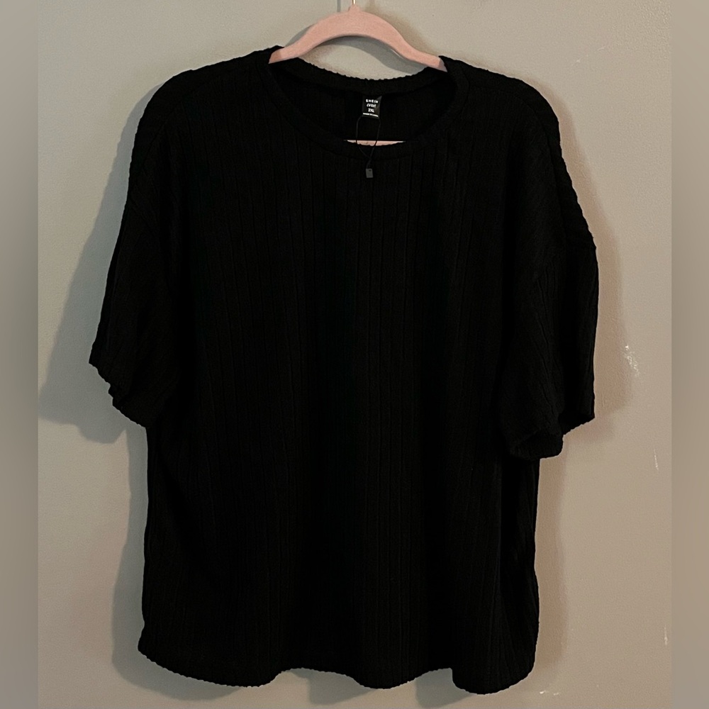 $6❤️Bundled SHEIN Black Short Sleeve Shirt